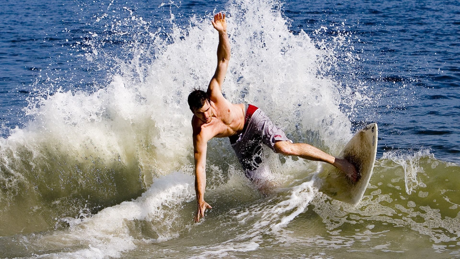 森林狼粉碎尼克斯,欧文在欧冠淘汰赛接管比赛,跨界竞技的统治力启示